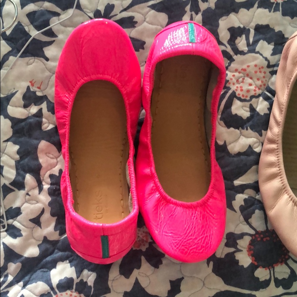 Neon Pink Tieks
